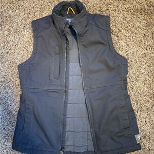 Ariat Black Sleeveless Vest